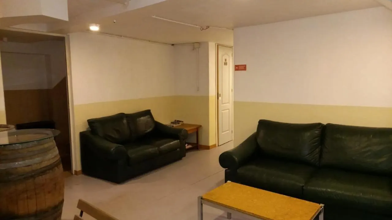 **  Fado Bed & Breakfast - Santos Lizbona Portugalia