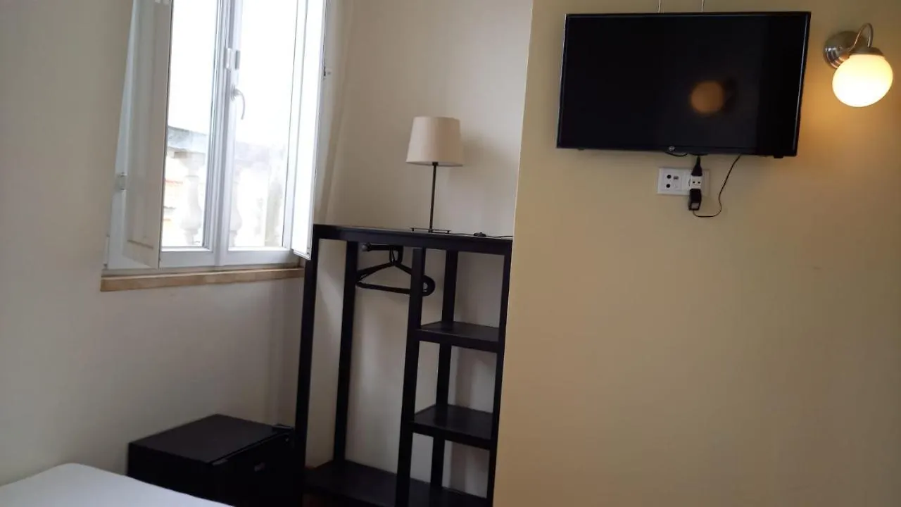 Fado Bed & Breakfast - Santos Lissabon 2*,