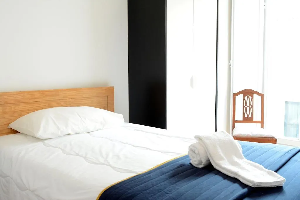 Fado Bed & Breakfast - Santos Lisbon 2*,